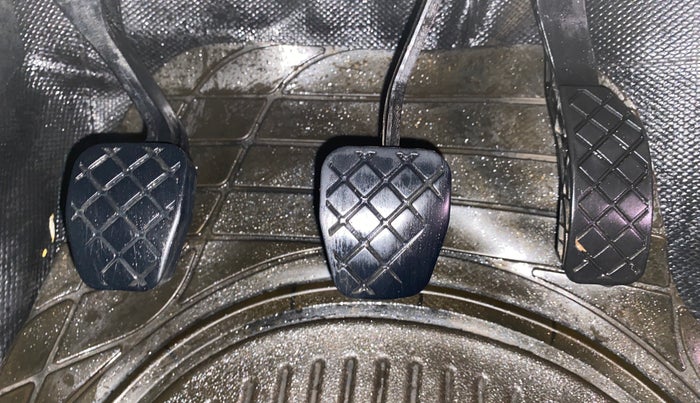 2014 Volkswagen Polo COMFORTLINE 1.5L, Diesel, Manual, 1,13,971 km, Pedals