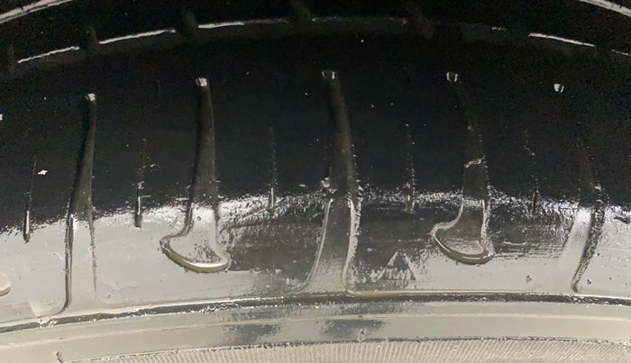 2019 Hyundai Grand i10 SPORTZ 1.2 KAPPA VTVT, Petrol, Manual, 32,037 km, Right Rear Tyre Tread