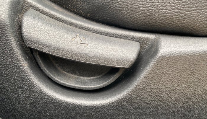 2019 Hyundai Grand i10 SPORTZ 1.2 KAPPA VTVT, Petrol, Manual, 32,037 km, Driver Side Adjustment Panel