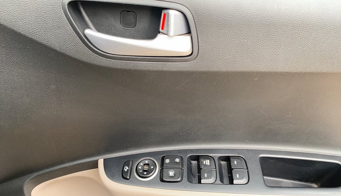 2019 Hyundai Grand i10 SPORTZ 1.2 KAPPA VTVT, Petrol, Manual, 32,037 km, Driver Side Door Panels Control