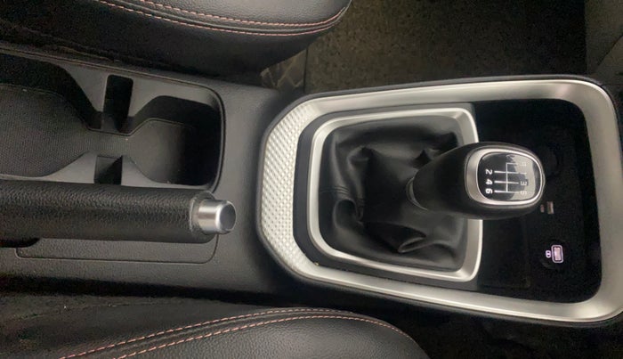 2021 KIA SONET HTX 1.0 IMT, Petrol, Manual, 36,357 km, Gear Lever