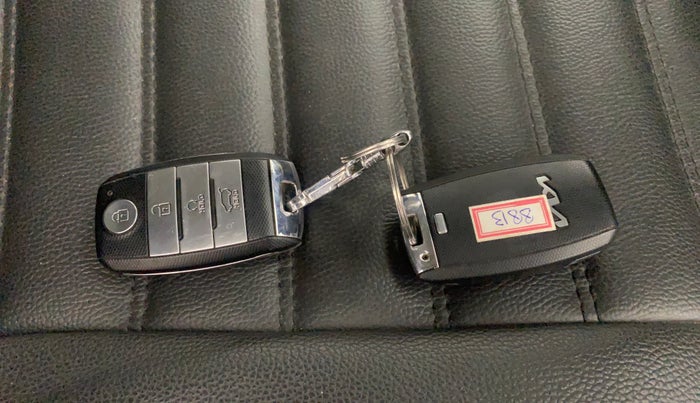 2021 KIA SONET HTX 1.0 IMT, Petrol, Manual, 36,357 km, Key Close Up