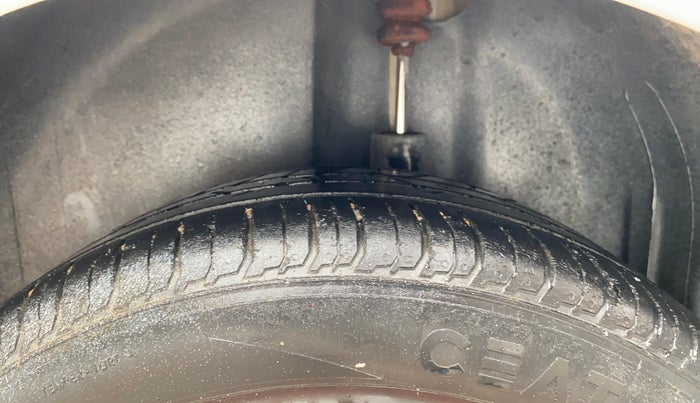 2018 Volkswagen Polo HIGHLINE PLUS 1.0 16 ALLOY, Petrol, Manual, 73,237 km, Left Rear Tyre Tread