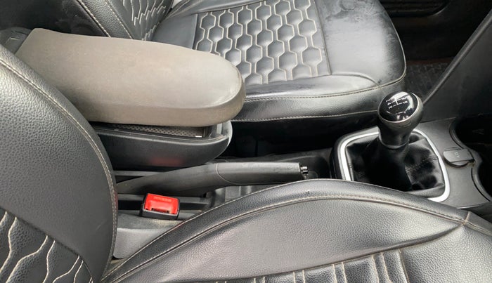 2018 Volkswagen Polo HIGHLINE PLUS 1.0 16 ALLOY, Petrol, Manual, 73,237 km, Gear Lever