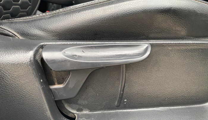 2018 Volkswagen Polo HIGHLINE PLUS 1.0 16 ALLOY, Petrol, Manual, 73,237 km, Driver Side Adjustment Panel