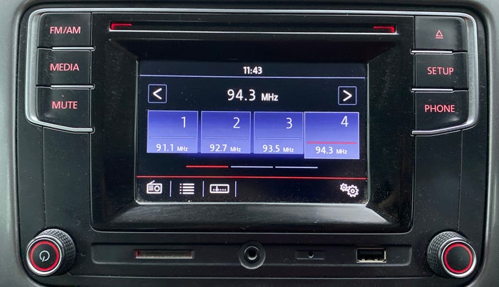 2020 Volkswagen Polo HIGHLINE PLUS 1.0 TSI MT, Petrol, Manual, 31,204 km, Infotainment System