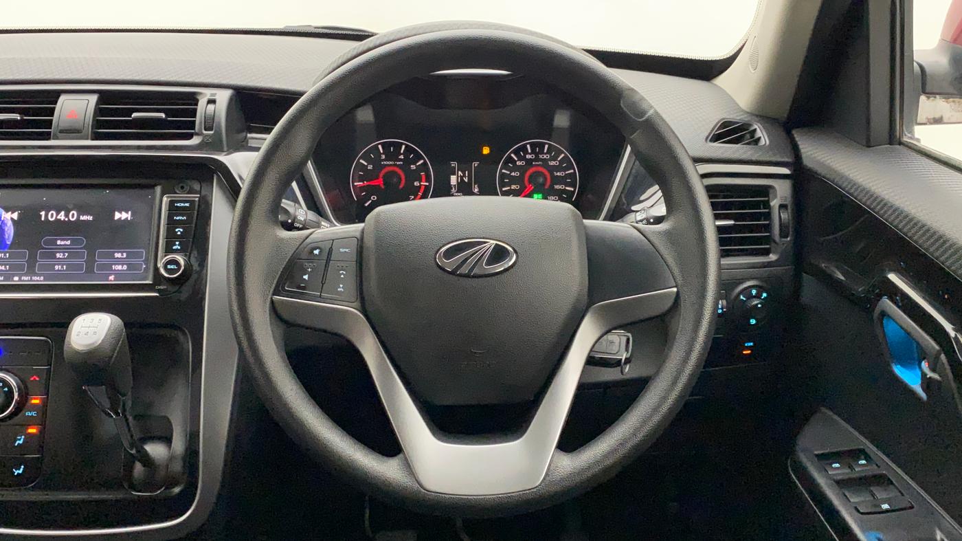 2017 Mahindra KUV 100 NXT K8 P 6 STR, Petrol, Manual, 7,845 km, Steering Wheel Close Up