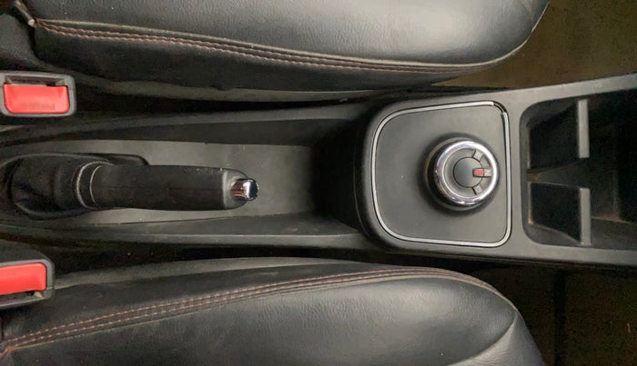 2020 Renault Kwid RXT 1.0 AMT (O), Petrol, Automatic, 1,19,976 km, Gear Lever