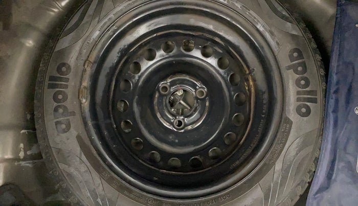 2020 Renault Kwid RXT 1.0 AMT (O), Petrol, Automatic, 1,19,976 km, Spare Tyre