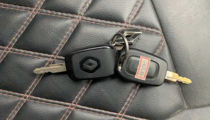 2020 Renault Kwid RXT 1.0 AMT (O), Petrol, Automatic, 1,19,976 km, Key Close Up