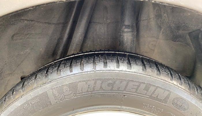 2017 Honda Jazz 1.2L I-VTEC V AT, Petrol, Automatic, 28,120 km, Left Rear Tyre Tread