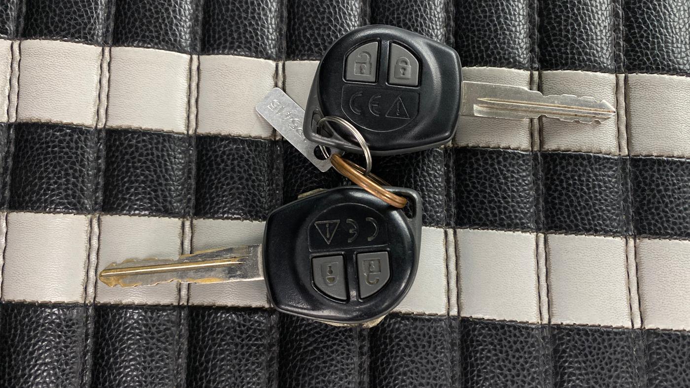 2019 Maruti Swift VXI, Petrol, Manual, 84,360 km, Key Close Up