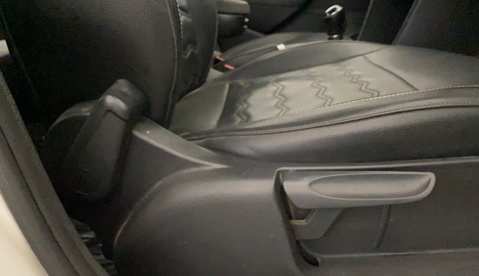 2019 Volkswagen Polo HIGHLINE PLUS 1.0 16 ALLOY, Petrol, Manual, 65,779 km, Driver Side Adjustment Panel