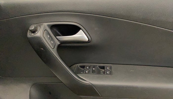 2019 Volkswagen Polo HIGHLINE PLUS 1.0 16 ALLOY, Petrol, Manual, 65,779 km, Driver Side Door Panels Control