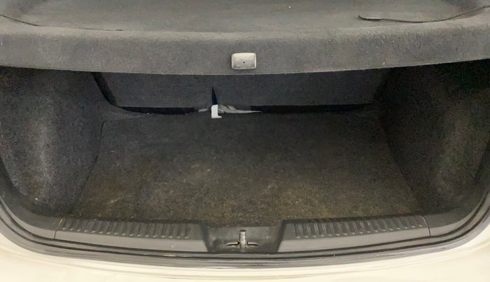 2019 Volkswagen Polo HIGHLINE PLUS 1.0 16 ALLOY, Petrol, Manual, 65,779 km, Boot Inside