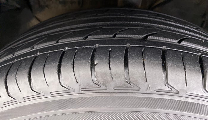 2016 Hyundai Creta 1.6 E + VTVT, Petrol, Manual, 76,824 km, Left Front Tyre Tread