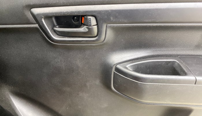 2022 Maruti S PRESSO VXI (O) CNG, CNG, Manual, 34,823 km, Driver Side Door Panels Control