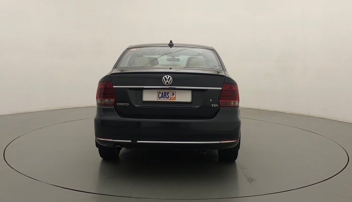 2018 Volkswagen Vento HIGHLINE PLUS 1.5 AT 16 ALLOY, Diesel, Automatic, 70,205 km, Back/Rear