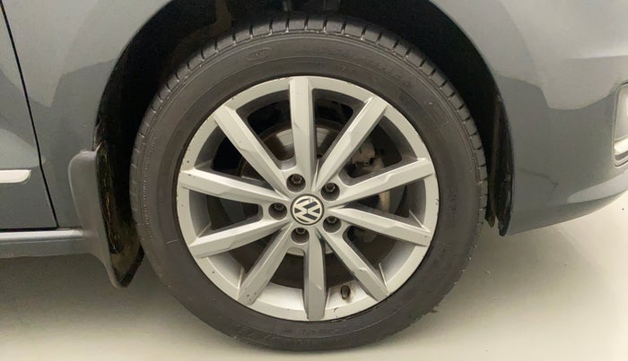 2018 Volkswagen Vento HIGHLINE PLUS 1.5 AT 16 ALLOY, Diesel, Automatic, 70,205 km, Right Front Wheel