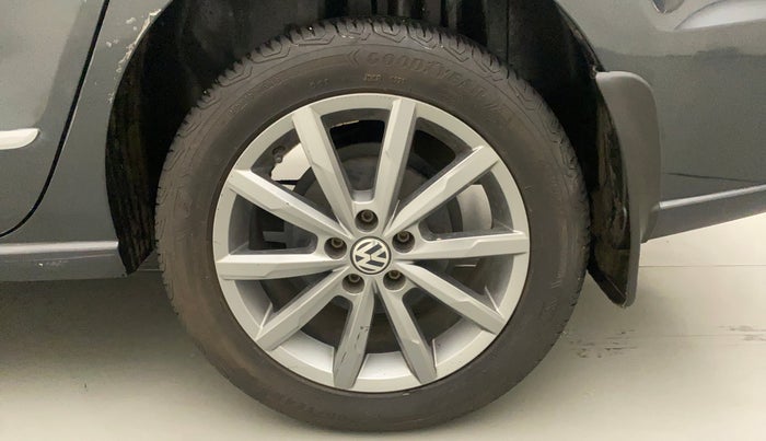 2018 Volkswagen Vento HIGHLINE PLUS 1.5 AT 16 ALLOY, Diesel, Automatic, 70,205 km, Left Rear Wheel