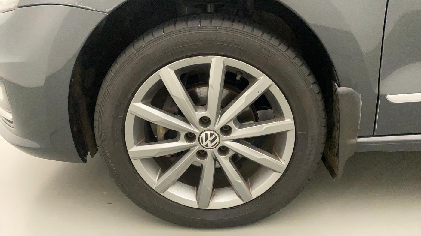 2018 Volkswagen Vento HIGHLINE PLUS 1.5 AT 16 ALLOY, Diesel, Automatic, 70,205 km, Left Front Wheel