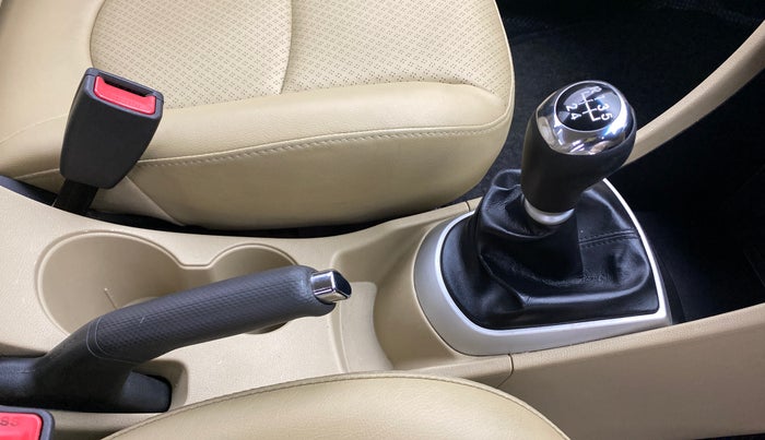 2014 Hyundai Verna FLUIDIC 1.6 SX VTVT OPT, Petrol, Manual, 55,244 km, Gear Lever