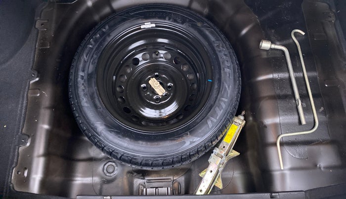 2014 Hyundai Verna FLUIDIC 1.6 SX VTVT OPT, Petrol, Manual, 55,244 km, Spare Tyre