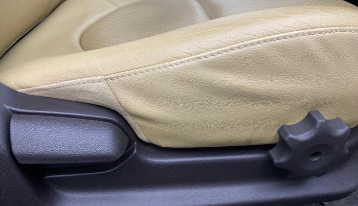 2014 Hyundai Verna FLUIDIC 1.6 SX VTVT OPT, Petrol, Manual, 55,244 km, Driver Side Adjustment Panel