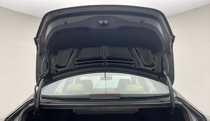 2014 Hyundai Verna FLUIDIC 1.6 SX VTVT OPT, Petrol, Manual, 55,244 km, Boot Door Open