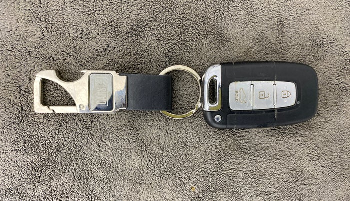 2014 Hyundai Verna FLUIDIC 1.6 SX VTVT OPT, Petrol, Manual, 55,244 km, Key Close Up