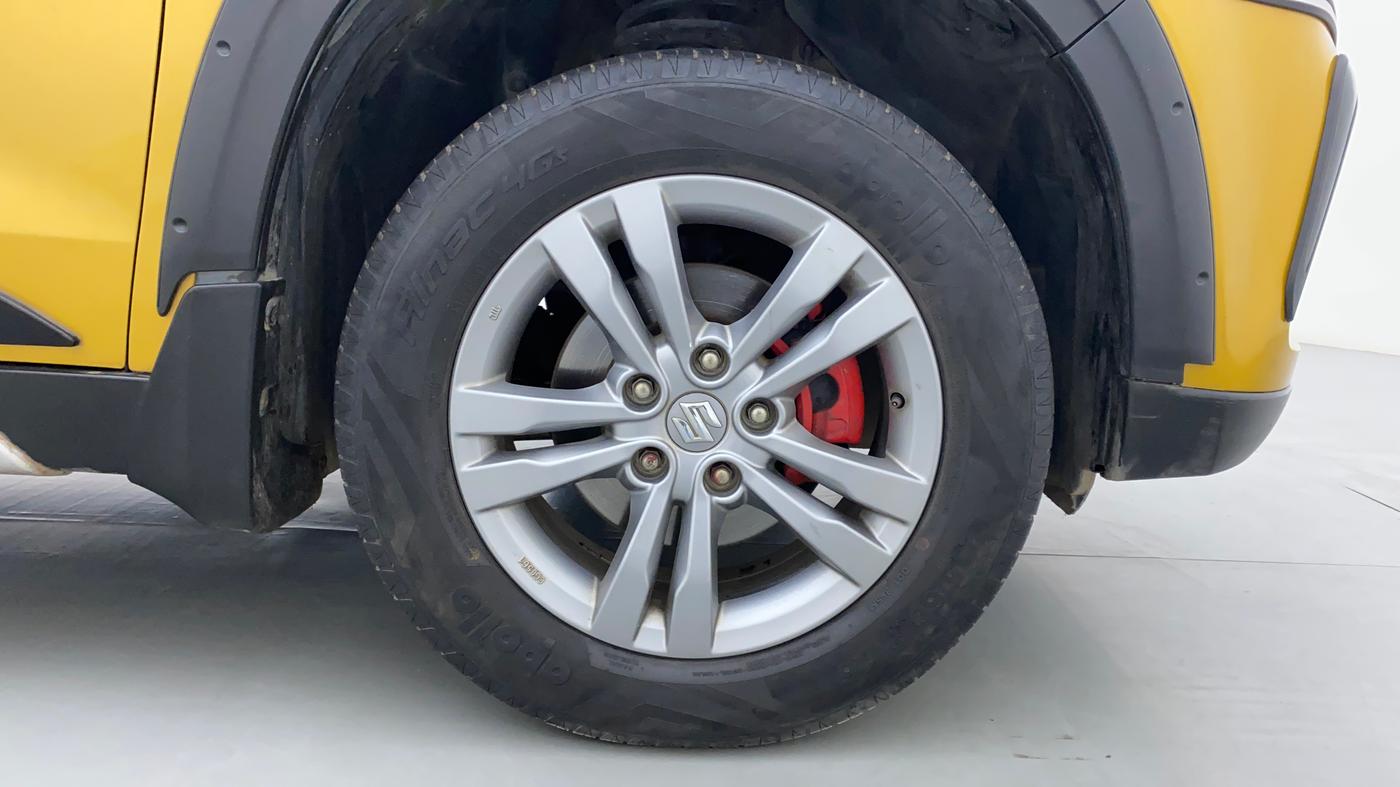 2016 Maruti Vitara Brezza ZDI PLUS DUAL TONE, Diesel, Manual, 37,971 km, Right Front Wheel