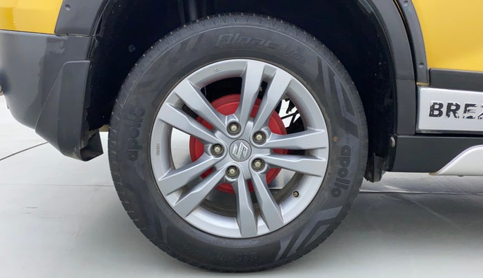 2016 Maruti Vitara Brezza ZDI PLUS DUAL TONE, Diesel, Manual, 37,971 km, Right Rear Wheel