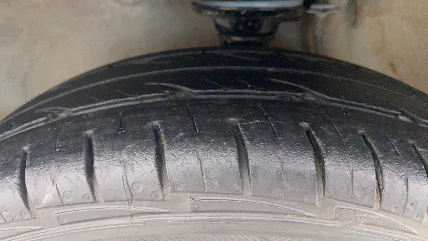 2014 Maruti Alto 800 LXI, Petrol, Manual, 78,731 km, Left Front Tyre Tread