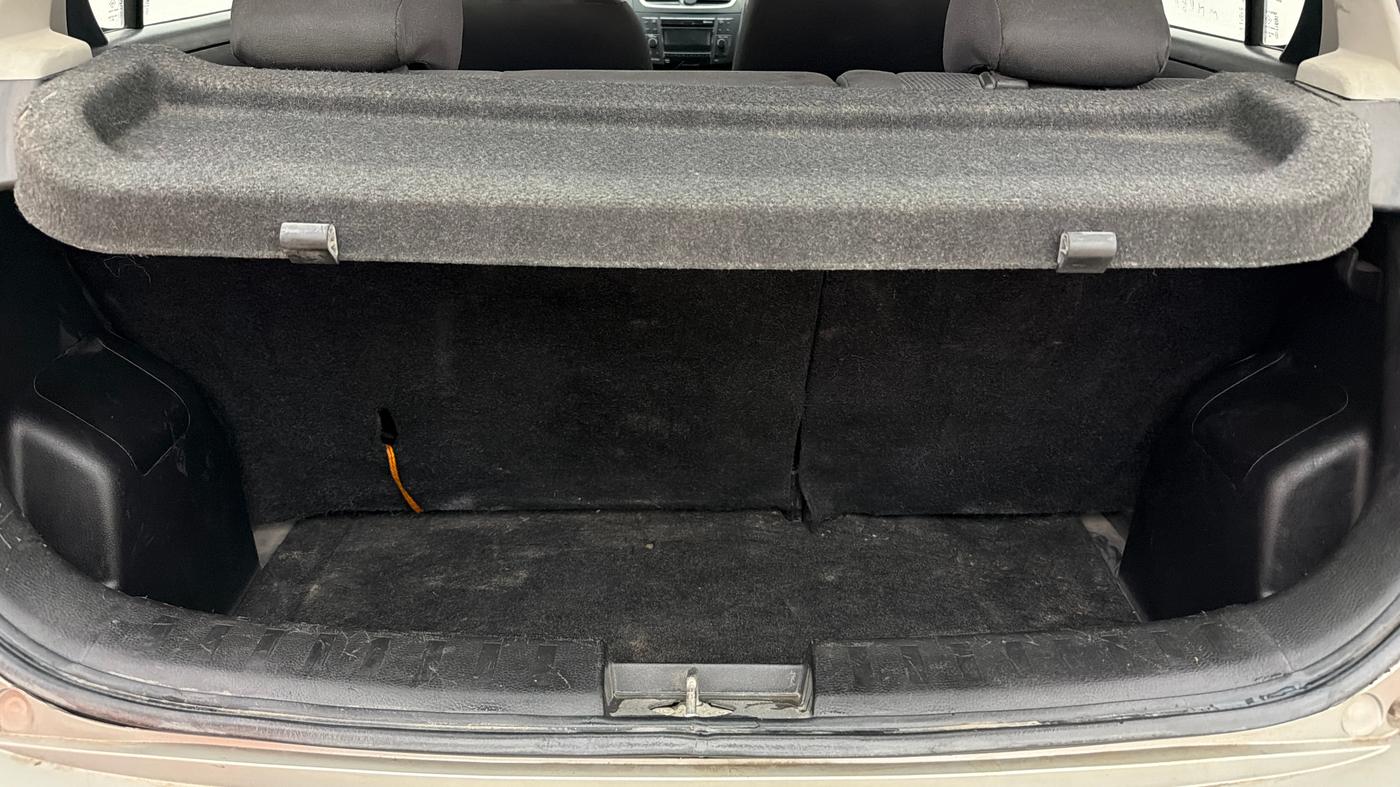 2016 Maruti Swift ZXI, Petrol, Manual, 67,131 km, Boot Inside