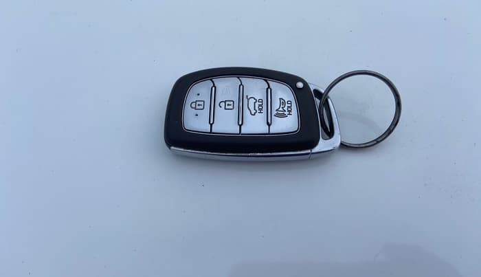 2021 Hyundai VENUE SX PLUS 1.0 TURBO DCT, Petrol, Automatic, 52,065 km, Key Close Up