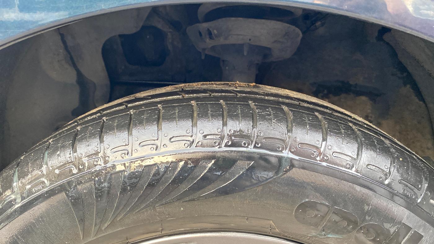 2021 Hyundai GRAND I10 NIOS SPORTZ AMT 1.2 KAPPA VTVT, Petrol, Automatic, 25,980 km, Left Front Tyre Tread