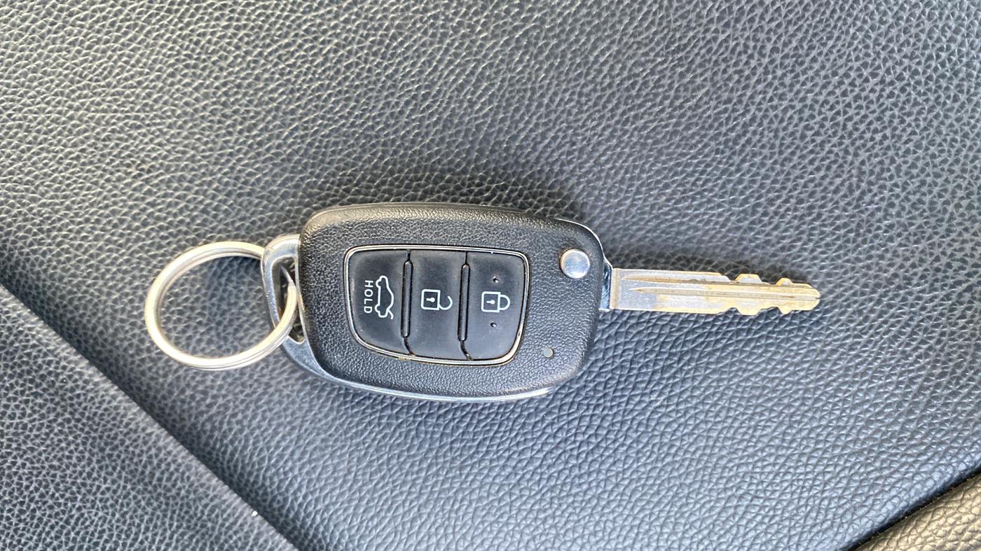 2021 Hyundai GRAND I10 NIOS SPORTZ AMT 1.2 KAPPA VTVT, Petrol, Automatic, 25,980 km, Key Close Up