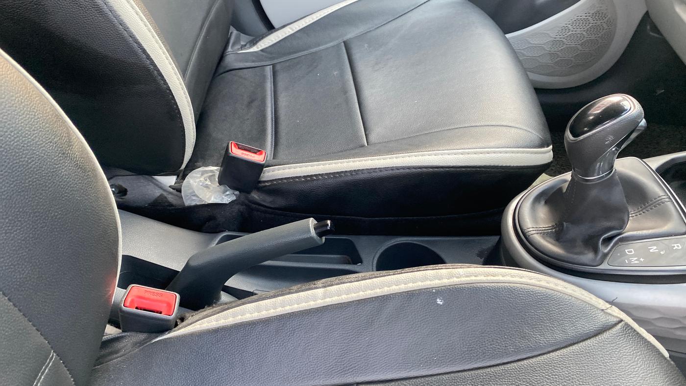 2021 Hyundai GRAND I10 NIOS SPORTZ AMT 1.2 KAPPA VTVT, Petrol, Automatic, 25,980 km, Gear Lever