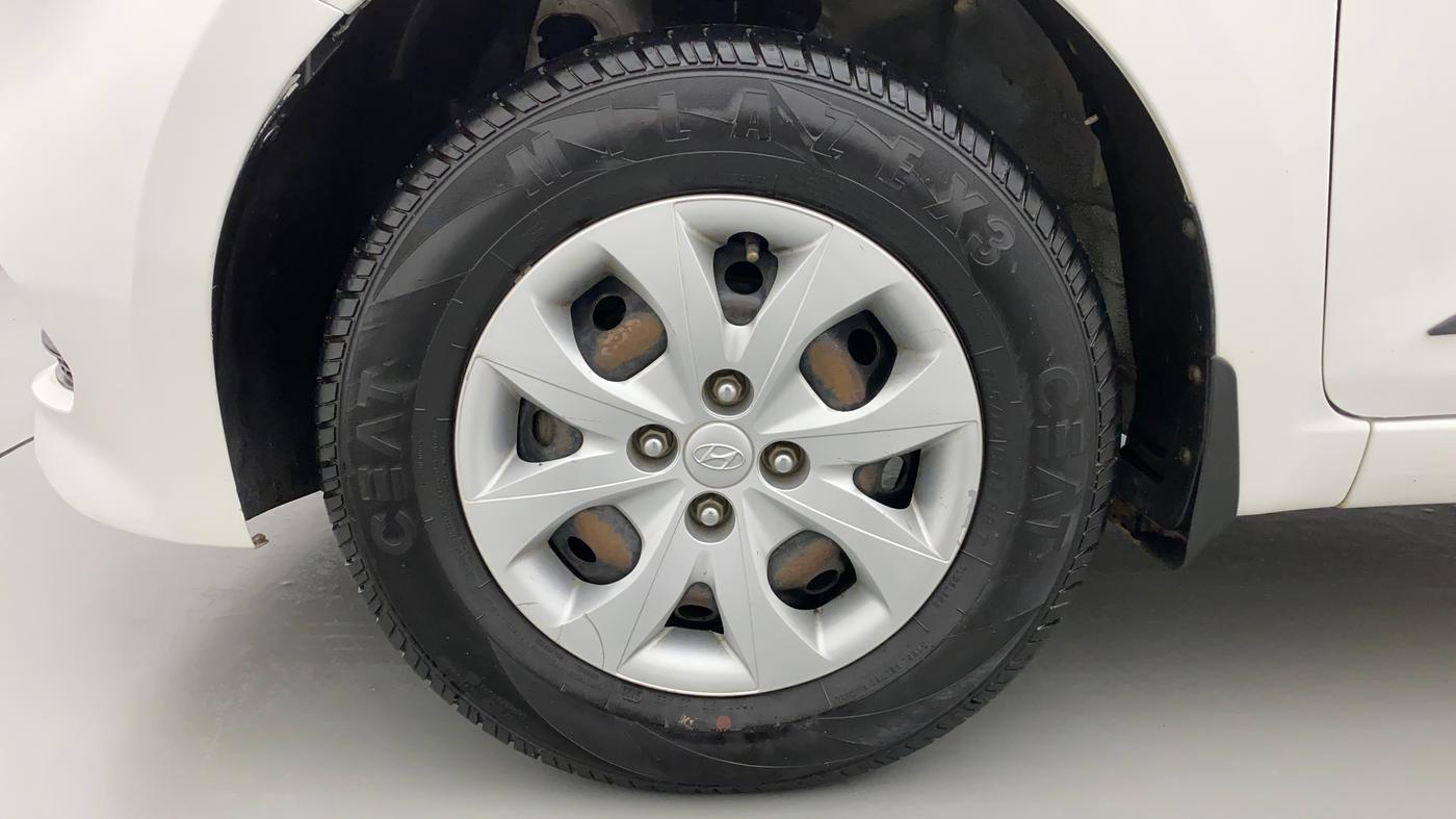 2016 Hyundai Elite i20 MAGNA 1.2, Petrol, Manual, 54,562 km, Left Front Wheel