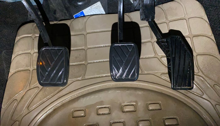 2017 Maruti Baleno ZETA PETROL 1.2, Petrol, Manual, 40,547 km, Pedals