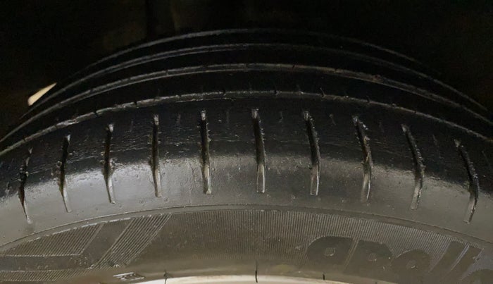 2017 Maruti Baleno ZETA PETROL 1.2, Petrol, Manual, 40,547 km, Right Rear Tyre Tread