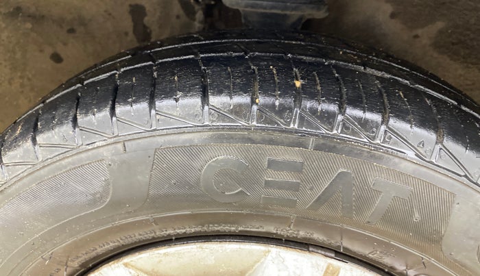 2016 Maruti Alto 800 VXI, CNG, Manual, 81,414 km, Right Front Tyre Tread