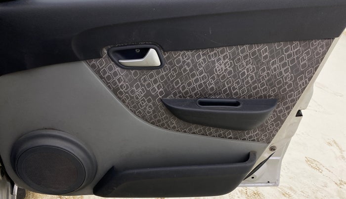 2016 Maruti Alto 800 VXI, CNG, Manual, 81,414 km, Driver Side Door Panels Control