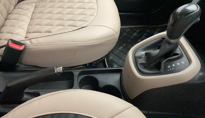2017 Hyundai Grand i10 SPORTZ (O) AT 1.2 KAPPA VTVT, Petrol, Automatic, 74,977 km, Gear Lever
