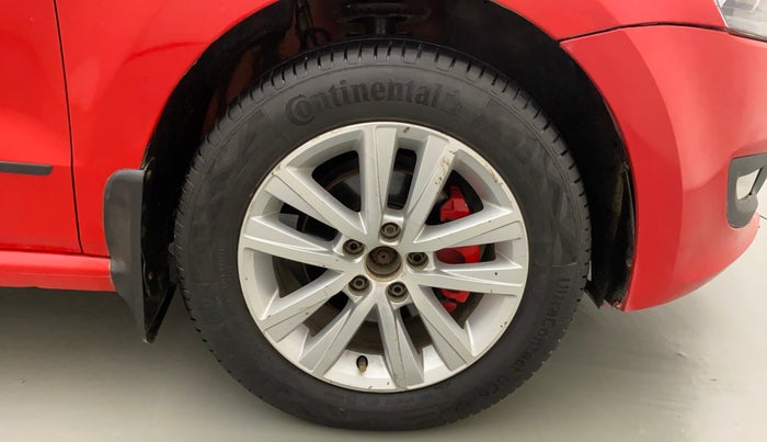 2013 Volkswagen Polo GT TSI AT, Petrol, Automatic, 1,02,428 km, Right Front Wheel