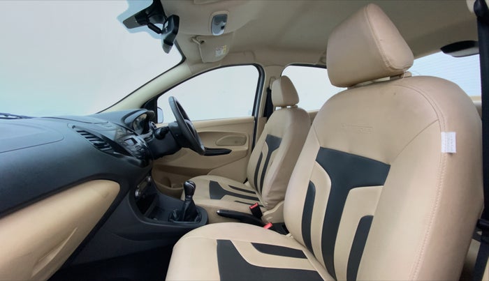 2016 Ford Figo Aspire 1.2 TITANIUM PETROL, Petrol, Manual, 29,743 km, Right Side Front Door Cabin