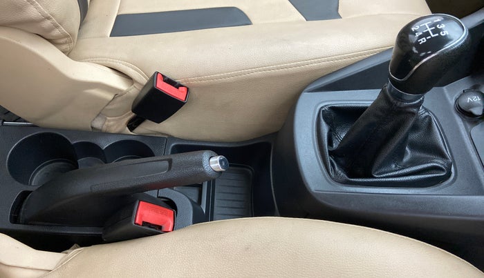 2016 Ford Figo Aspire 1.2 TITANIUM PETROL, Petrol, Manual, 29,743 km, Gear Lever