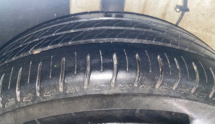 2023 Tata ALTROZ XM PLUS SUNROOF CNG, CNG, Manual, 18,802 km, Right Rear Tyre Tread