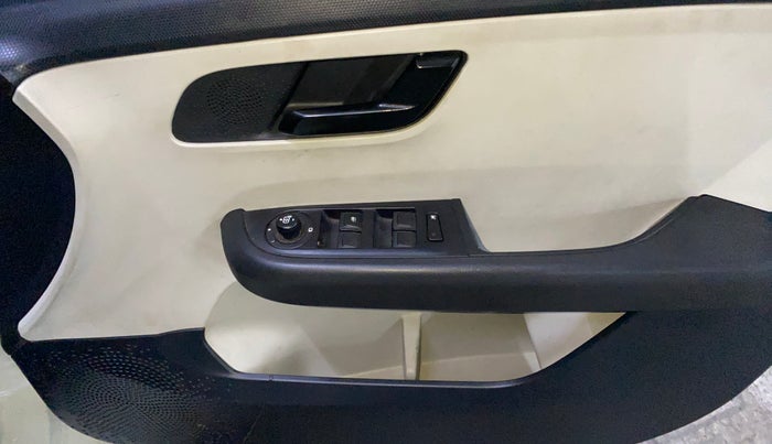 2023 Tata ALTROZ XM PLUS SUNROOF CNG, CNG, Manual, 18,802 km, Driver Side Door Panels Control