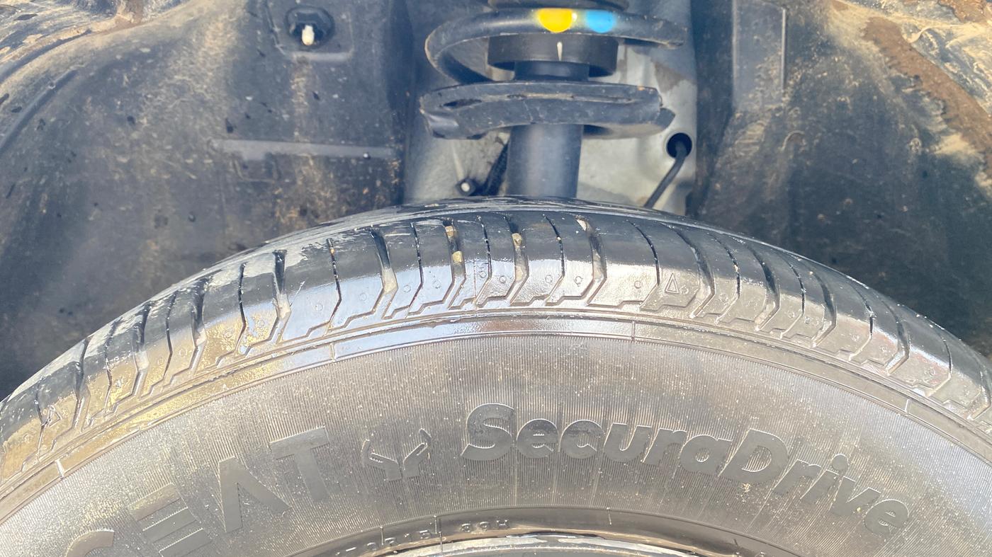 2024 Tata PUNCH PURE MT, Petrol, Manual, 5,461 km, Left Front Tyre Tread